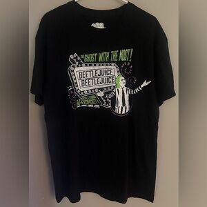 Beetlejuice size LARGE Black Graphic Tee